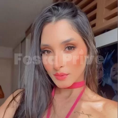 Julia Ferraz_perfil_889