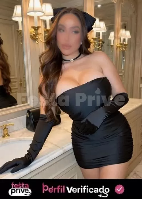 acompanhante de luxo Maju Monteiro