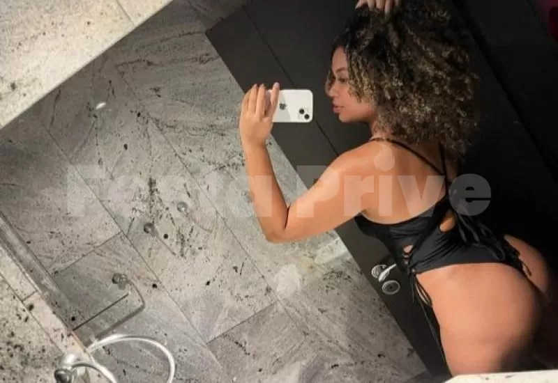 acompanhante de luxo Thalia